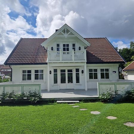 Hus Pa Sorlandet - Grimstad Grimstad  Ngoại thất bức ảnh